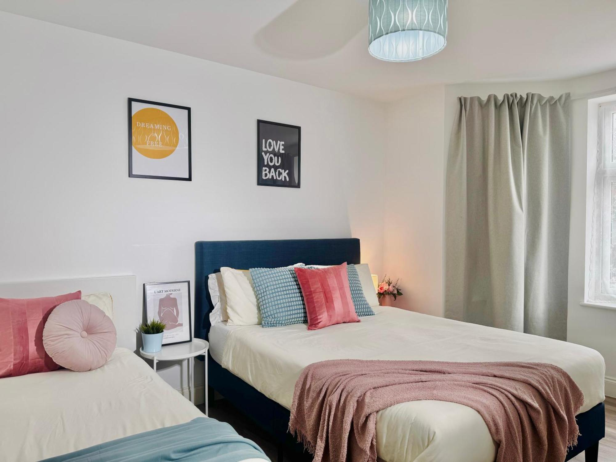 Cosy 1-Bed Flat 30Min To Central London & Parking Zewnętrze zdjęcie