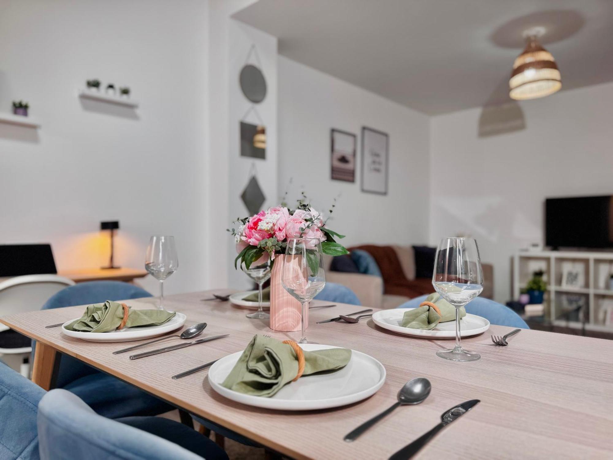 Cosy 1-Bed Flat 30Min To Central London & Parking Zewnętrze zdjęcie