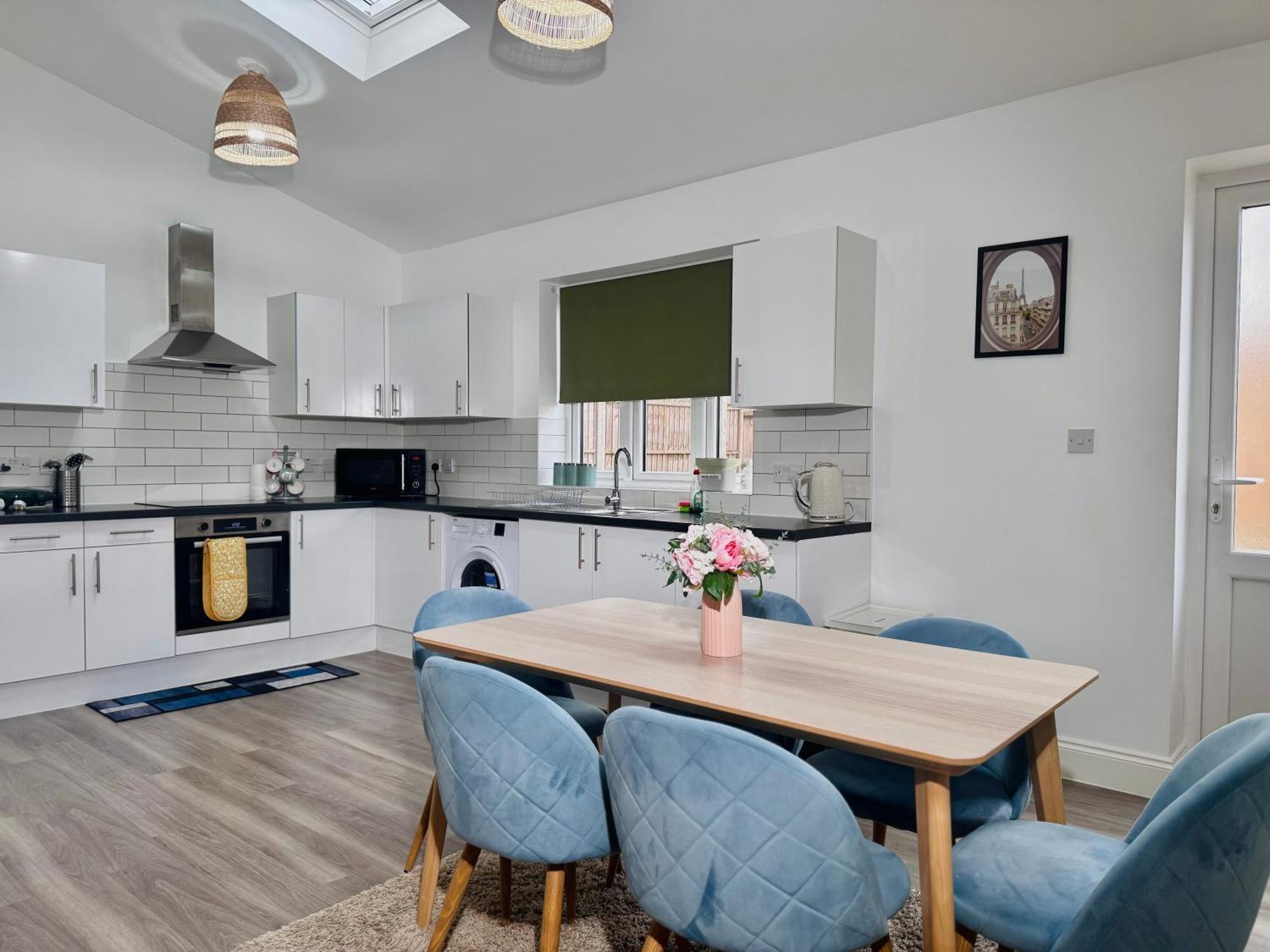 Cosy 1-Bed Flat 30Min To Central London & Parking Zewnętrze zdjęcie