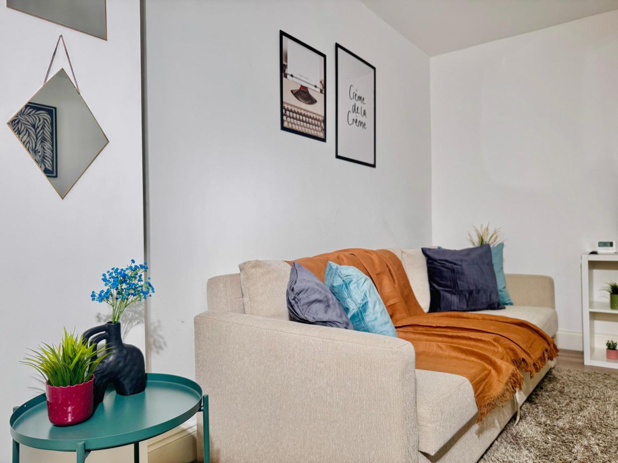 Cosy 1-Bed Flat 30Min To Central London & Parking Zewnętrze zdjęcie